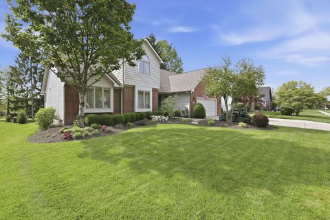 Photo of 629 Reindeer Lane, Columbus, OH 43230 (MLS # 226015243)