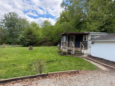 Photo of 2769 N Court Street, Circleville, OH 43113 (MLS # 226013924)