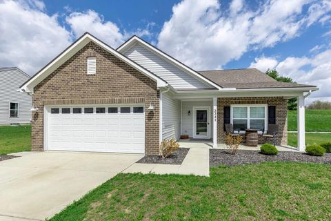 Photo of 2241 Brookside Drive, Lancaster, OH 43130 (MLS # 226010936)