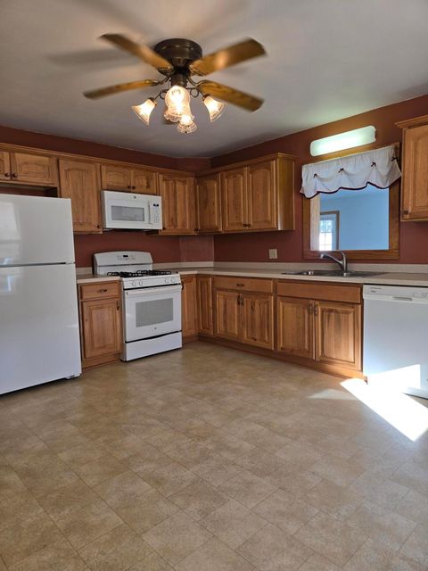 Tiny photo for 130 N State Street O #O, Frazeysburg, OH 43822 (MLS # 225045117)