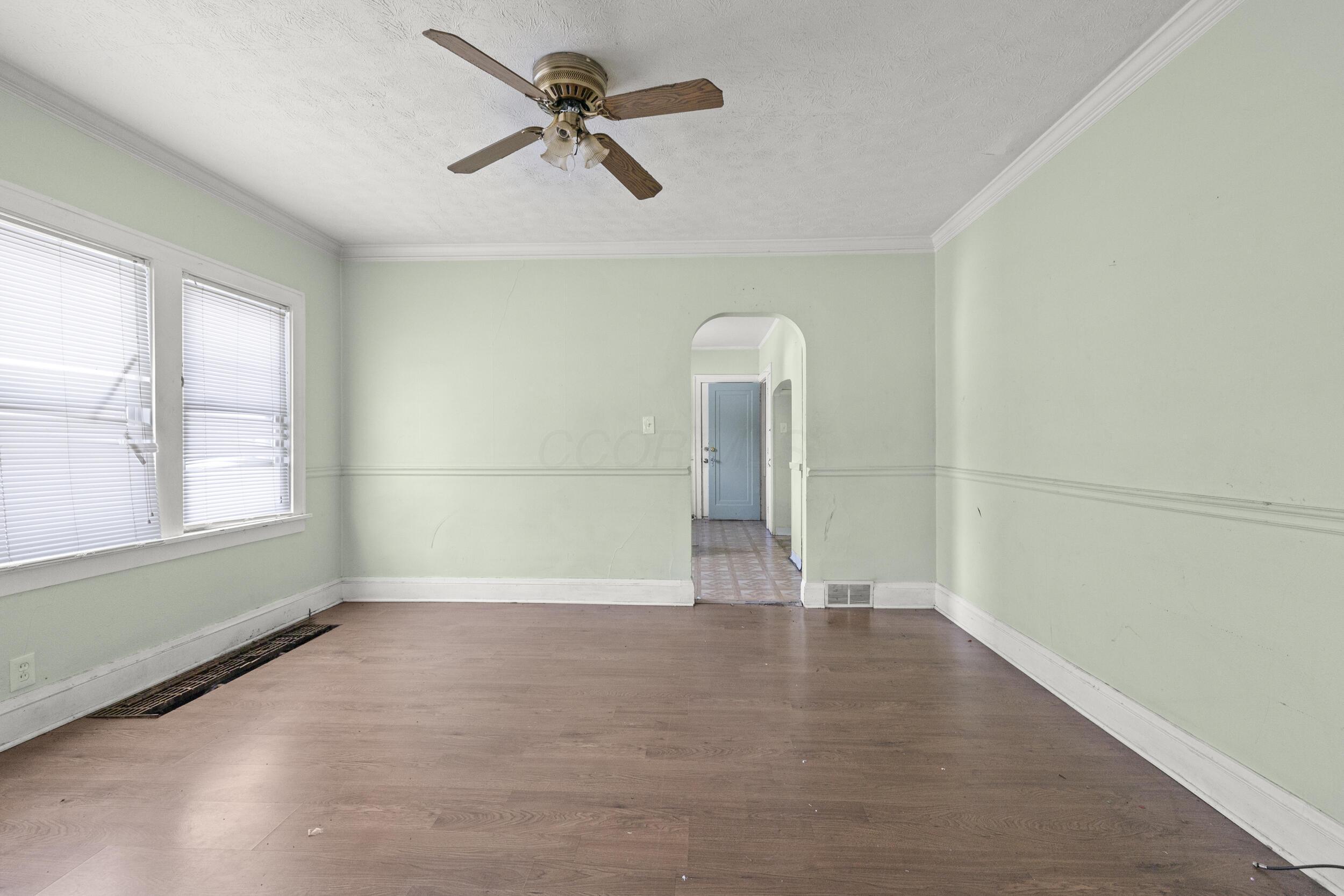 210 Hollywood Avenue, Youngstown, Ohio image 9