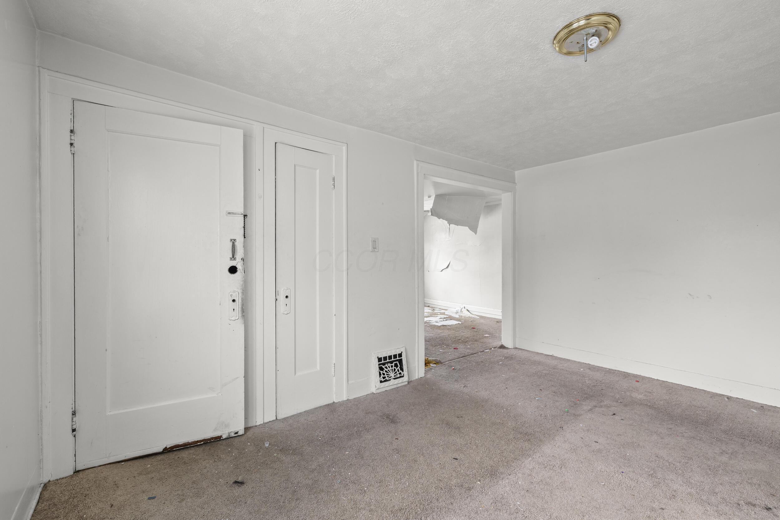 210 Hollywood Avenue, Youngstown, Ohio image 4
