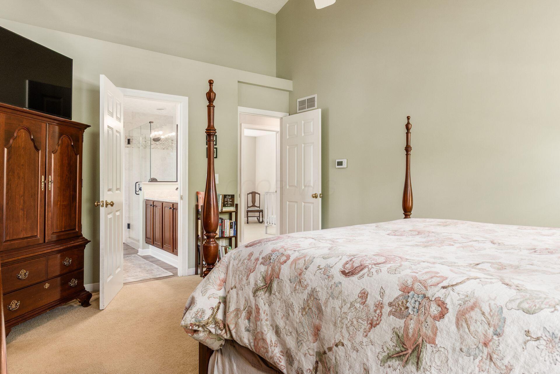 2545 Bryton Drive, Powell, Ohio image 31