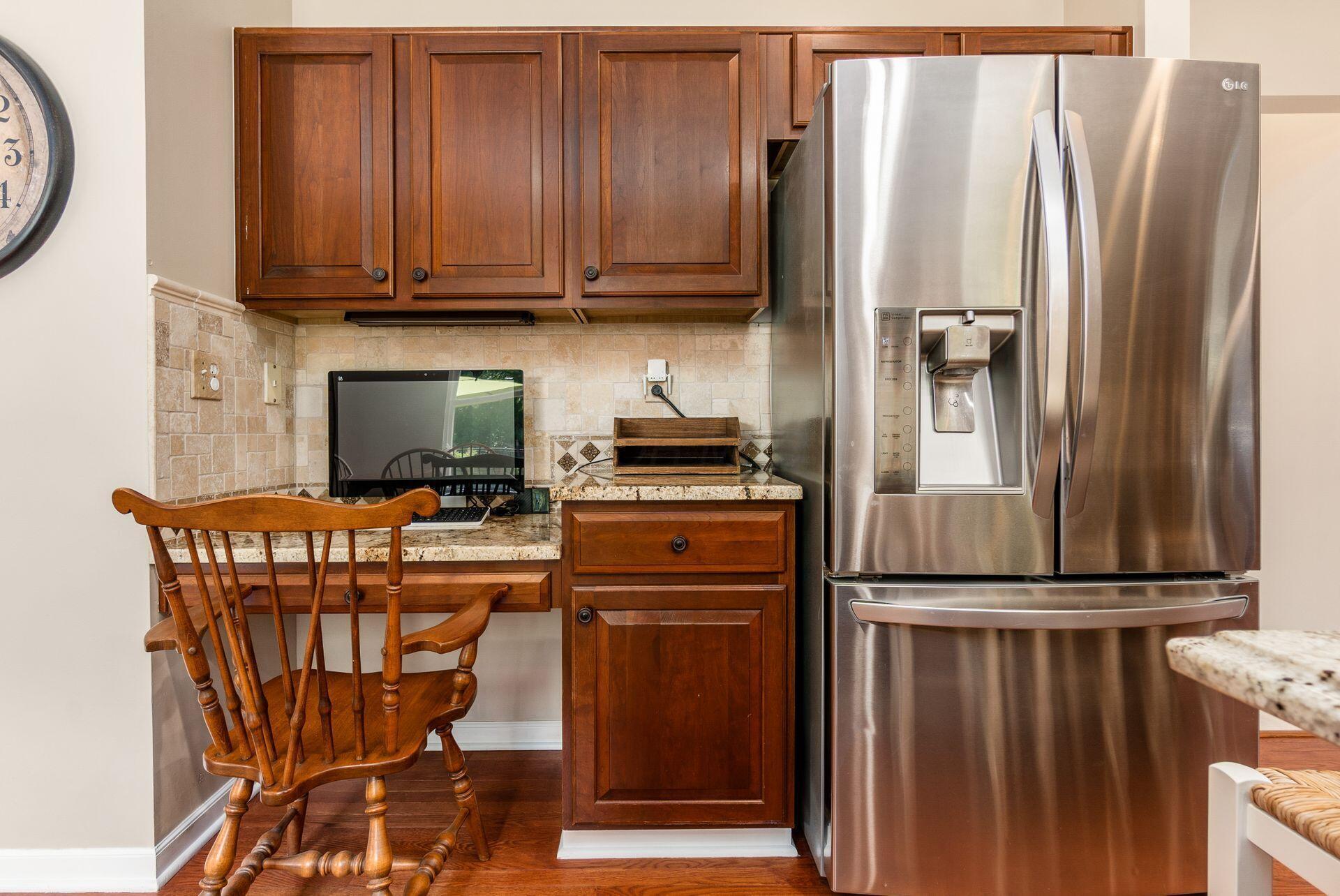 2545 Bryton Drive, Powell, Ohio image 11