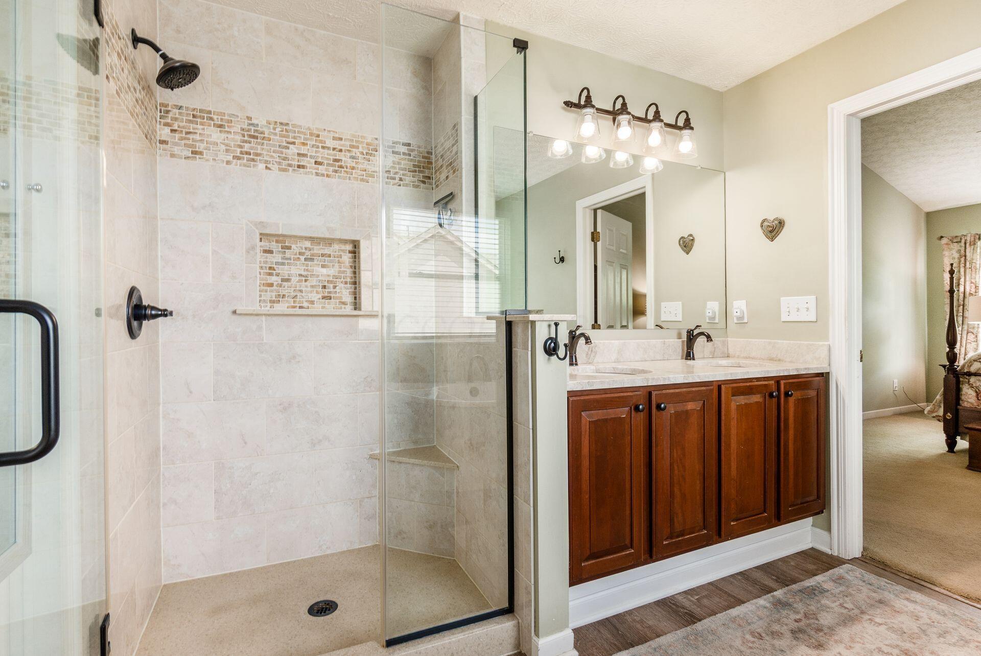 2545 Bryton Drive, Powell, Ohio image 33