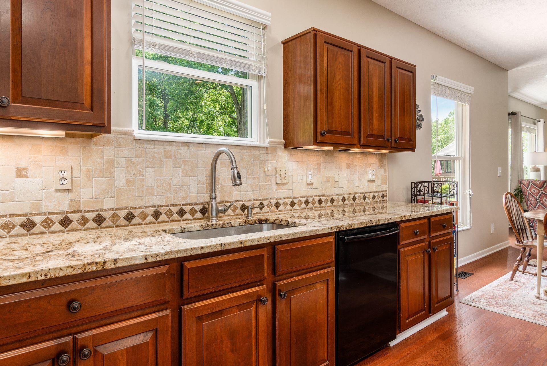 2545 Bryton Drive, Powell, Ohio image 10