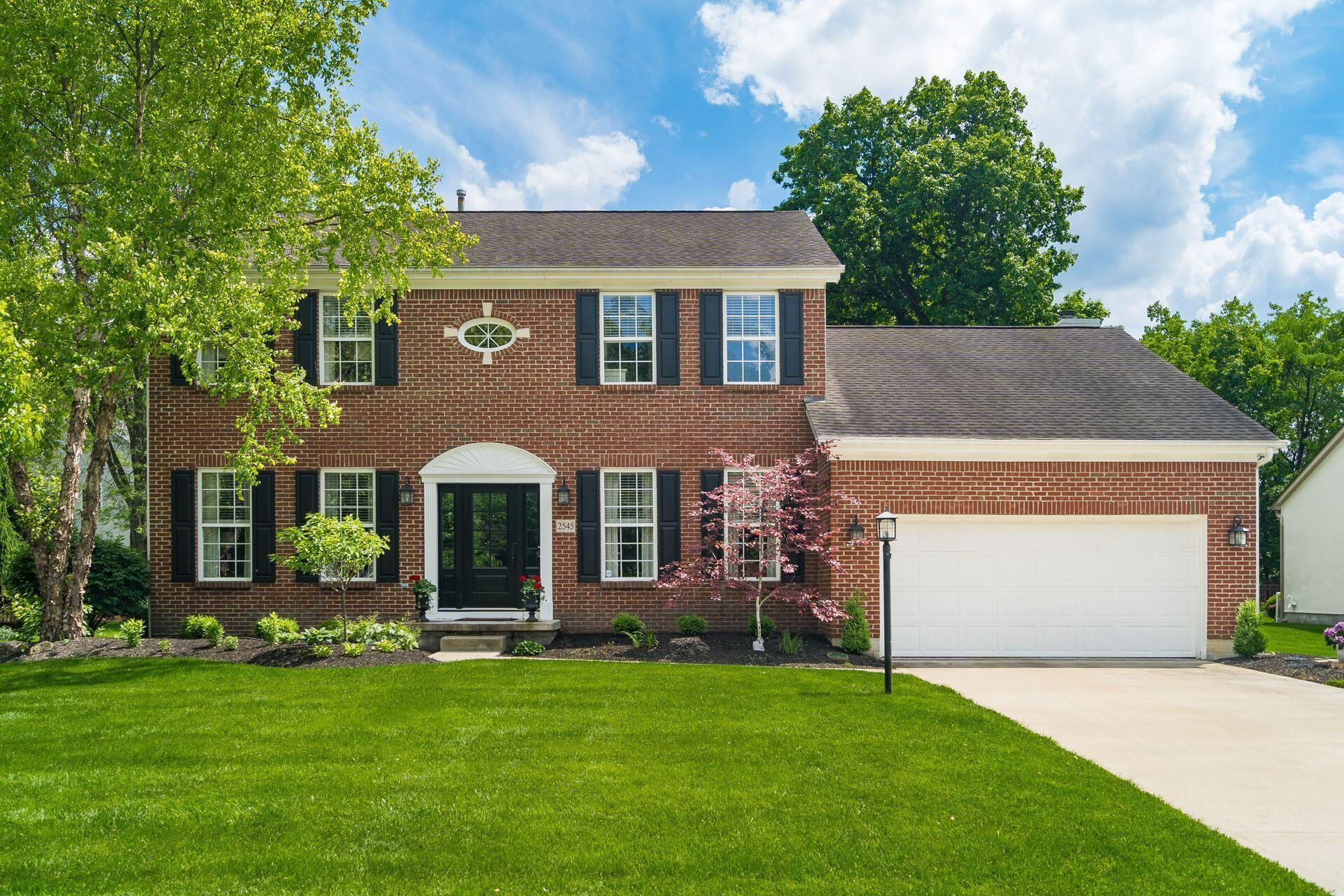 2545 Bryton Drive, Powell, Ohio image 1