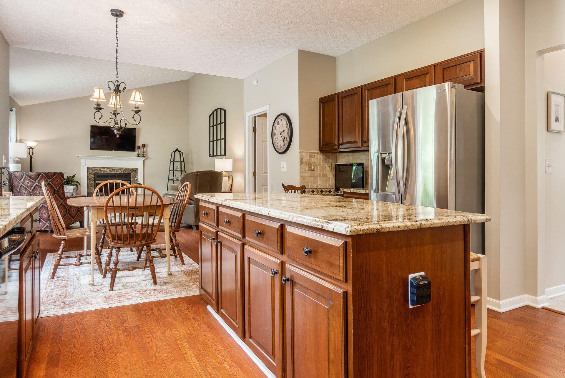 2545 Bryton Drive, Powell, Ohio image 12
