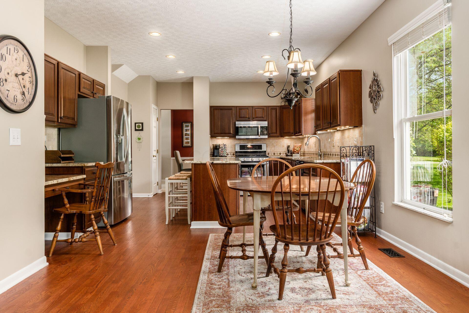 2545 Bryton Drive, Powell, Ohio image 14