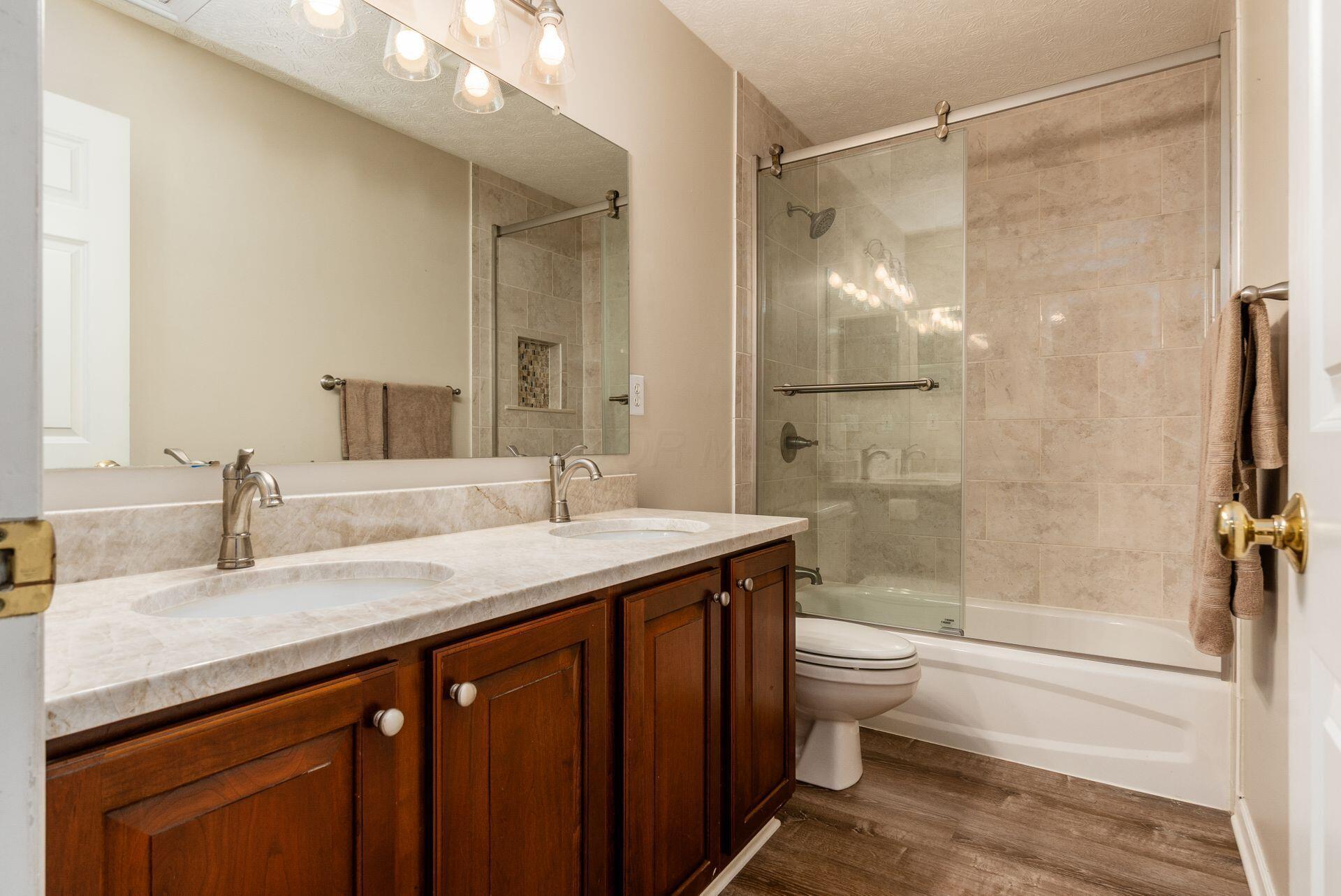 2545 Bryton Drive, Powell, Ohio image 41