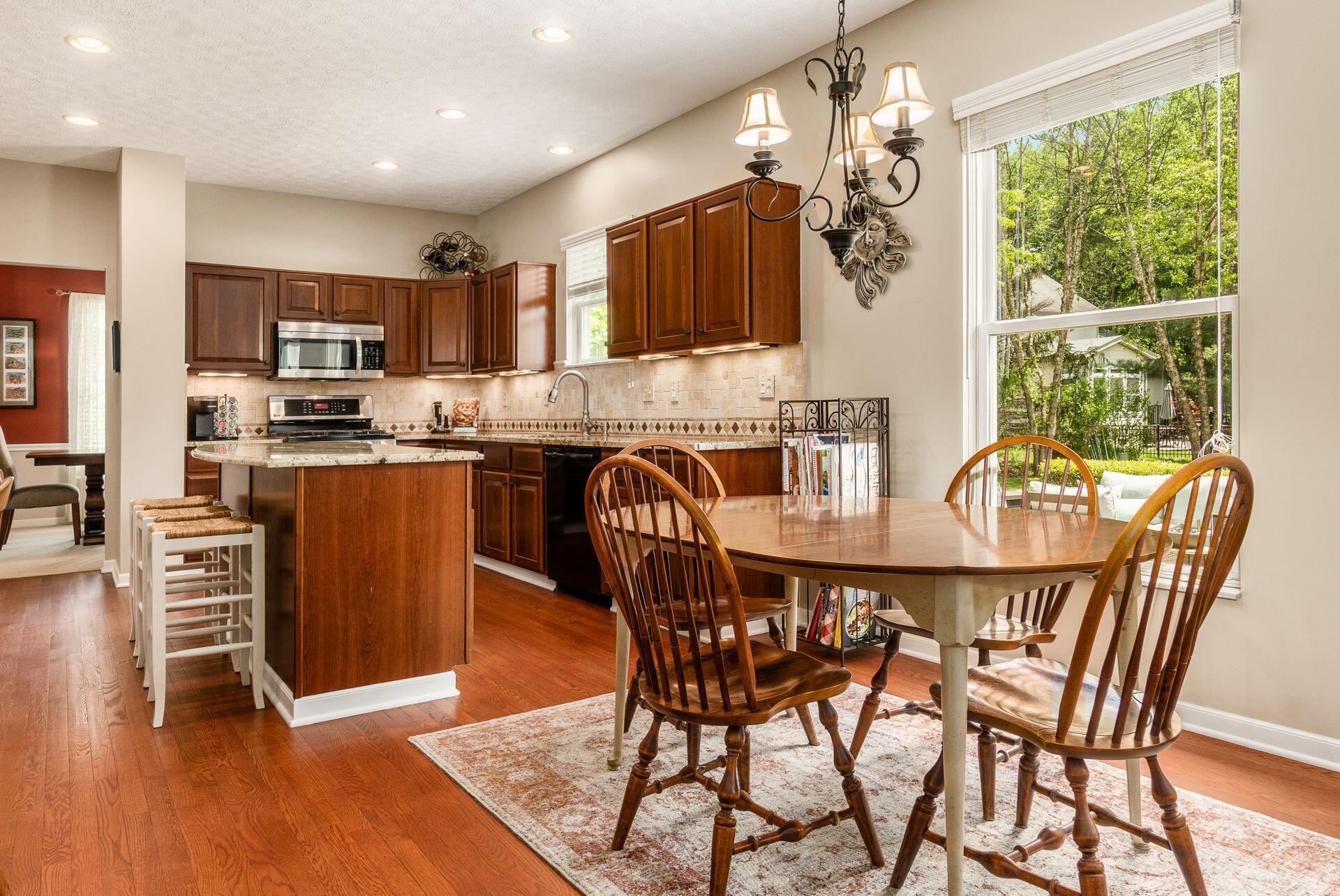 2545 Bryton Drive, Powell, Ohio image 13