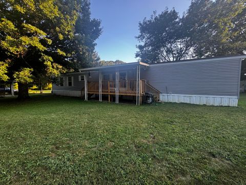Photo of 1121 Tarkiln Road SE 109 #109, Lancaster, OH 43130 (MLS # 225031263) Photo of 1121 Tarkiln Road SE 109 #109, Lancaster, OH 43130 (MLS # 225031263)