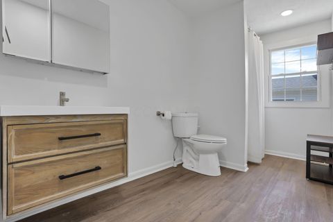 Tiny photo for 1910 Rosemont Avenue, Columbus, OH 43223 (MLS # 226018108)