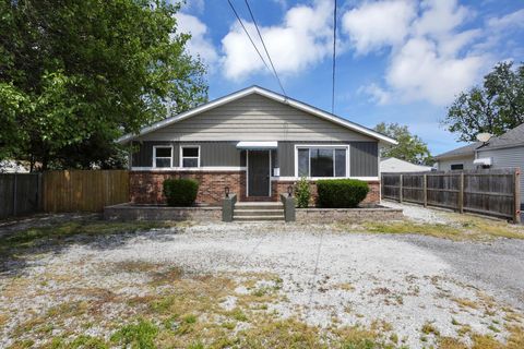 Photo of 1910 Rosemont Avenue, Columbus, OH 43223 (MLS # 226018108)