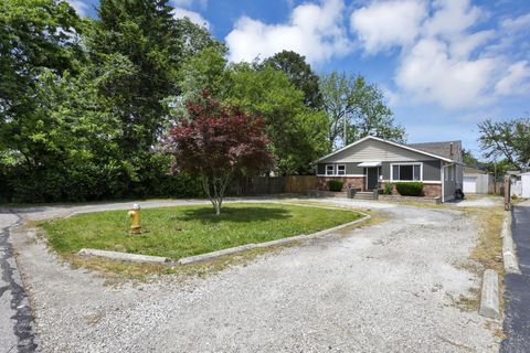 Tiny photo for 1910 Rosemont Avenue, Columbus, OH 43223 (MLS # 226018108)