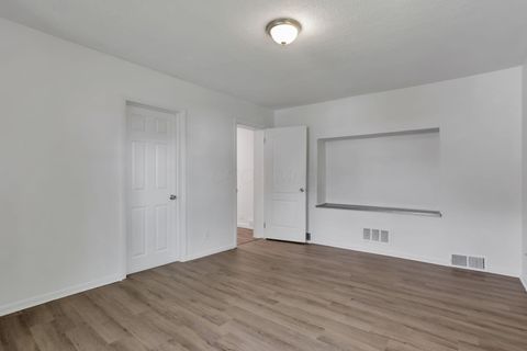 Tiny photo for 1910 Rosemont Avenue, Columbus, OH 43223 (MLS # 226018108)