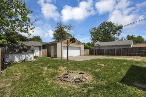 Tiny photo for 1910 Rosemont Avenue, Columbus, OH 43223 (MLS # 226018108)