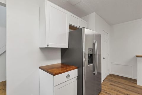 Tiny photo for 1910 Rosemont Avenue, Columbus, OH 43223 (MLS # 226018108)
