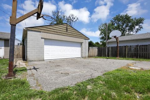 Tiny photo for 1910 Rosemont Avenue, Columbus, OH 43223 (MLS # 226018108)