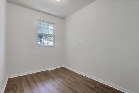 Tiny photo for 1910 Rosemont Avenue, Columbus, OH 43223 (MLS # 226018108)