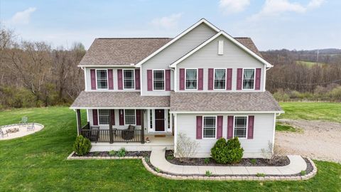 Photo of 35600 Township Road 72, Frazeysburg, OH 43822 (MLS # 226011599)