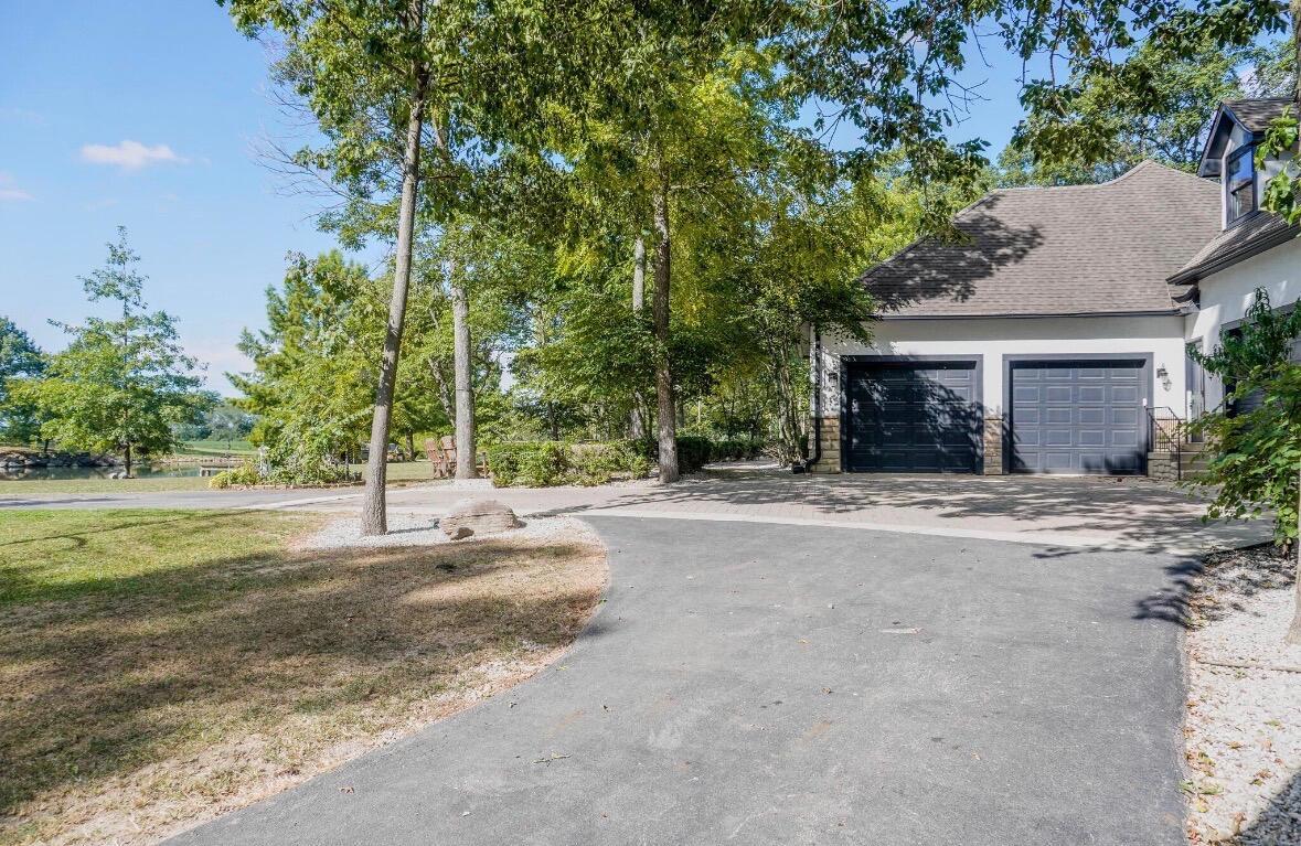 1800 Lynnbrook Court