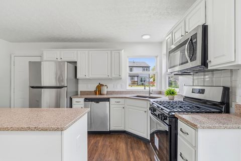 Tiny photo for 12478 Thoroughbred Drive, Pickerington, OH 43147 (MLS # 226014078)