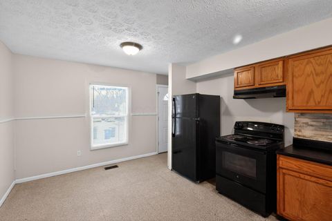 Tiny photo for 2823 Fern Avenue, Columbus, OH 43211 (MLS # 226000761)