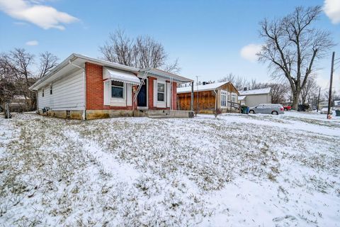 Tiny photo for 2823 Fern Avenue, Columbus, OH 43211 (MLS # 226000761)