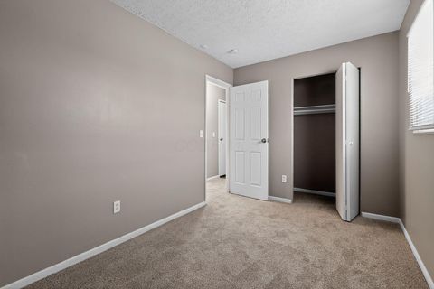 Tiny photo for 2823 Fern Avenue, Columbus, OH 43211 (MLS # 226000761)