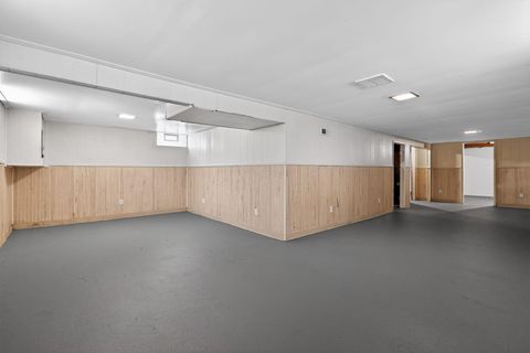 Tiny photo for 2823 Fern Avenue, Columbus, OH 43211 (MLS # 226000761)