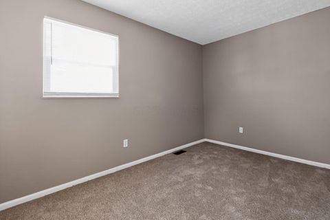 Tiny photo for 2823 Fern Avenue, Columbus, OH 43211 (MLS # 226000761)