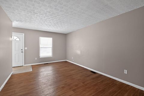 Tiny photo for 2823 Fern Avenue, Columbus, OH 43211 (MLS # 226000761)