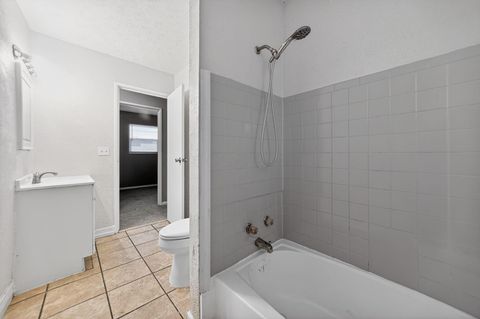 Tiny photo for 2823 Fern Avenue, Columbus, OH 43211 (MLS # 226000761)