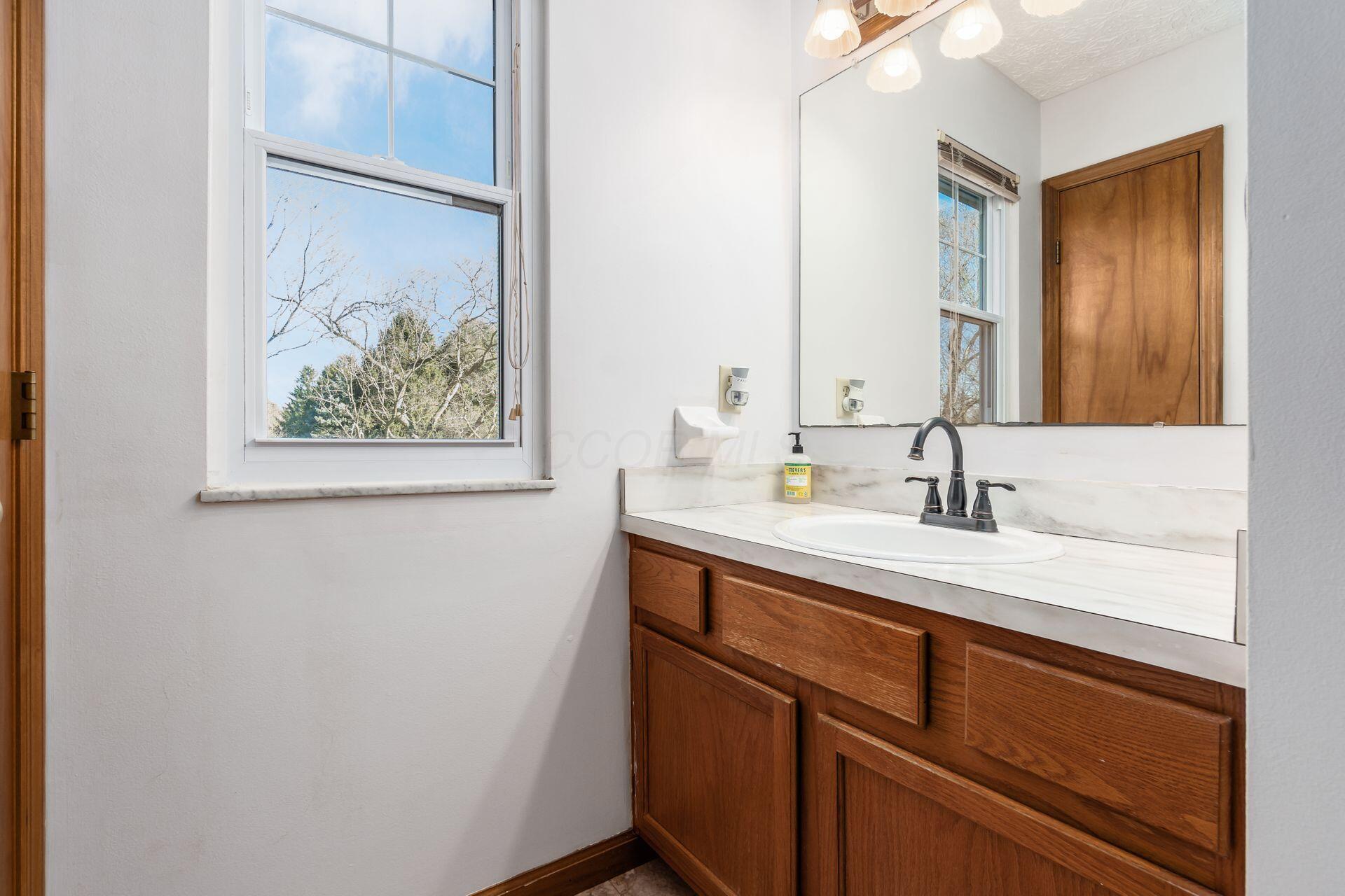 3870 Schooner Court, Columbus, Ohio image 35
