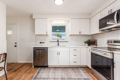 Tiny photo for 458 Woodbury Avenue, Columbus, OH 43223 (MLS # 225037552)