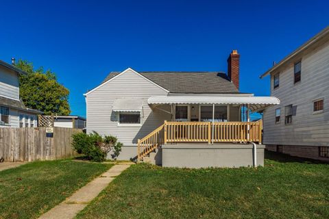 Photo of 458 Woodbury Avenue, Columbus, OH 43223 (MLS # 225037552)