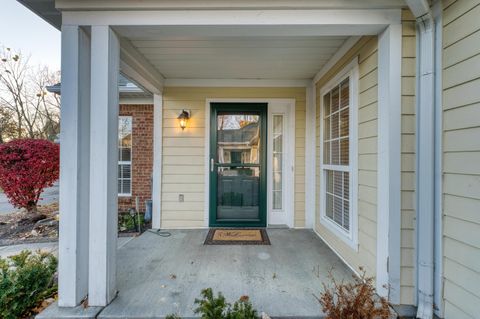 Photo of 52 Orchard Oak Drive, Blacklick, OH 43004 (MLS # 225043997)