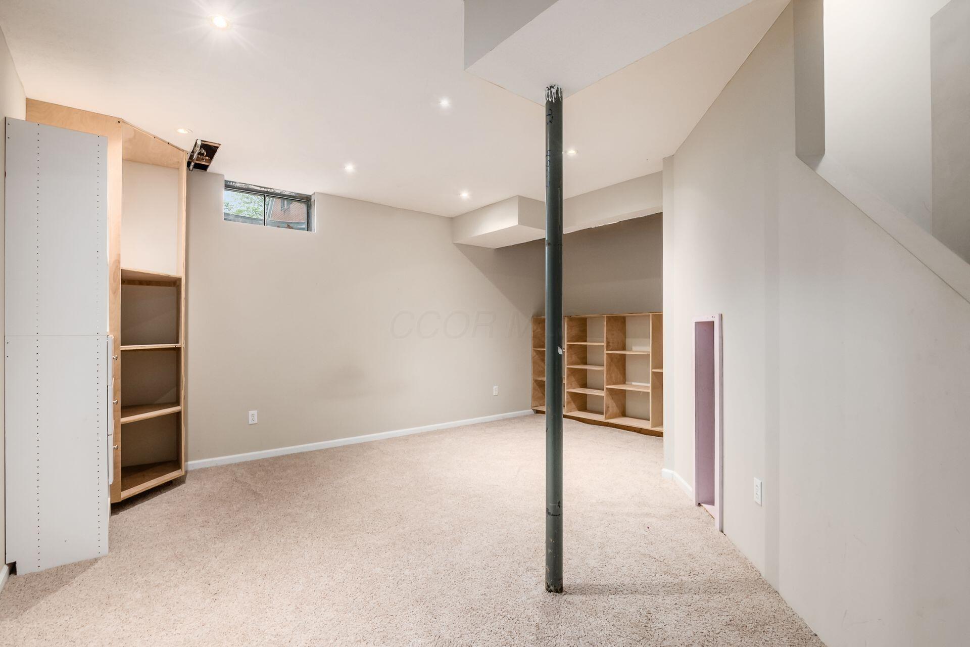 7985 Eric Court, Lewis Center, Ohio image 36