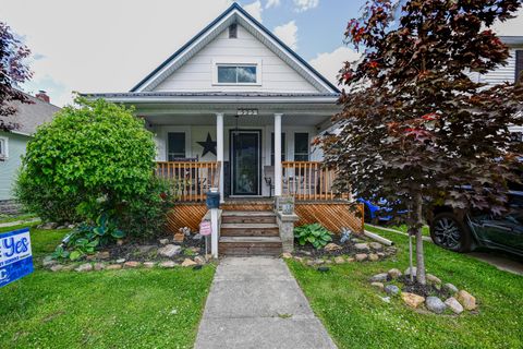 Photo of 525 Laurel Street, Chillicothe, OH 45601 (MLS # 226015138)