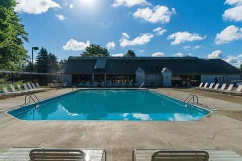 Tiny photo for 5681 Mango Lane 102D #102D, Hilliard, OH 43026 (MLS # 225045122)