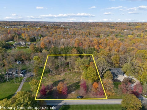Photo of 0 Carriage Road, Powell, OH 43065 (MLS # 226040814)