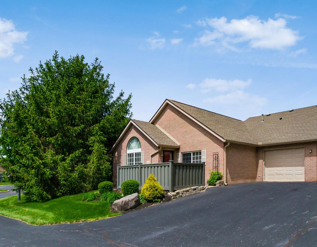 Photo of 6101 Blendon Chase Drive, Westerville, OH 43081 (MLS # 226014312)