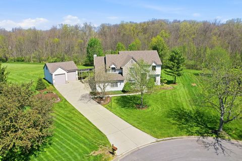 Photo of 4974 Polar Court, Lewis Center, OH 43035 (MLS # 226012859)