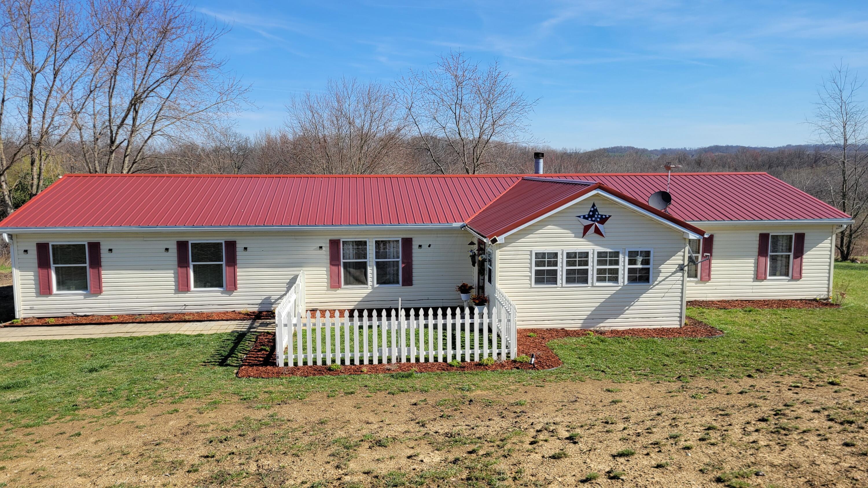 26618 Armstrong Road, Laurelville, Ohio image 1