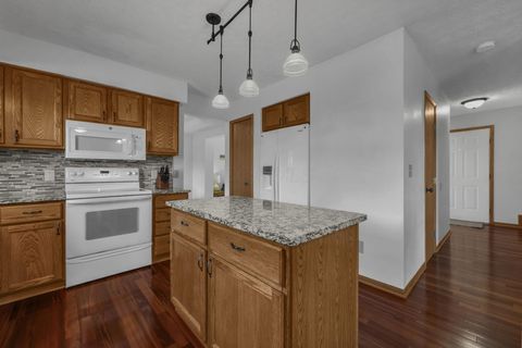 Tiny photo for 940 Larkfield Drive, Columbus, OH 43085 (MLS # 225037166)
