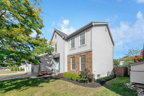 Photo of 940 Larkfield Drive, Columbus, OH 43085 (MLS # 225037166)