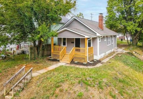 Photo of 1398 Manchester Avenue, Columbus, OH 43211 (MLS # 226006814)