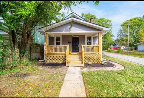 Photo of 1398 Manchester Avenue, Columbus, OH 43211 (MLS # 226006814)