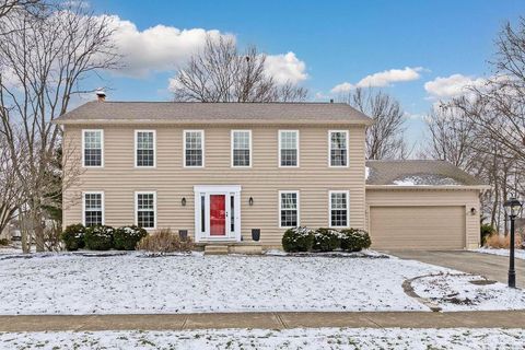 Photo of 424 Whitaker Avenue S, Powell, OH 43065 (MLS # 226005517)